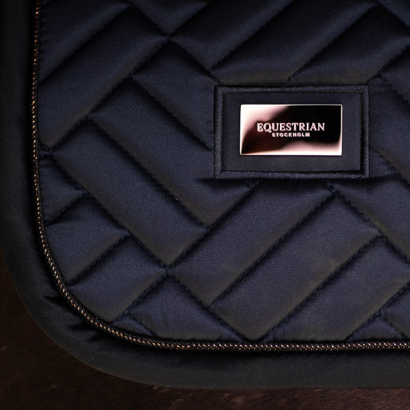 Equestrian Stockholm - Tapis de selle Modern Dark Ocean marine | - Ohlala