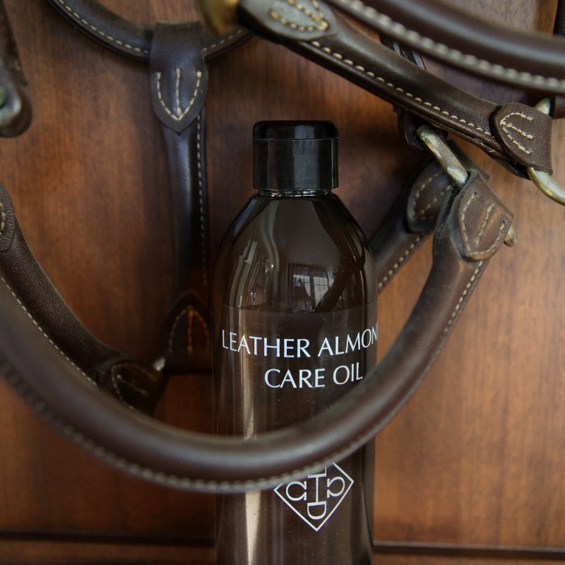 Grooming Deluxe - Huile pour cuir de briderie à l'amande | - Ohlala