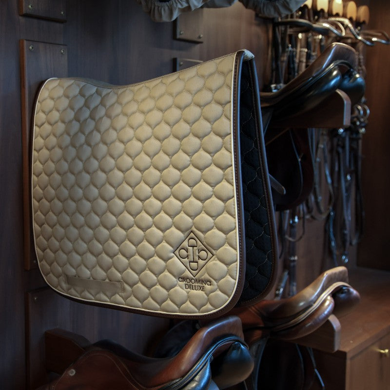 Grooming Deluxe - Tapis de dressage Grooming Deluxe beige | - Ohlala