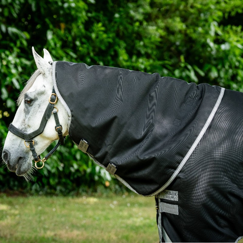 Horseware - Couvre-cou Amigo Bravo 12 Hood noir/ titanium grey/ argent 150g | - Ohlala