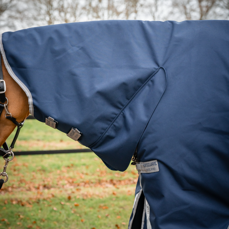 Horseware - Couverture d'extérieur Amigo Bravo Integrated Turnout marine/ titanium grey/ argent 50g | - Ohlala