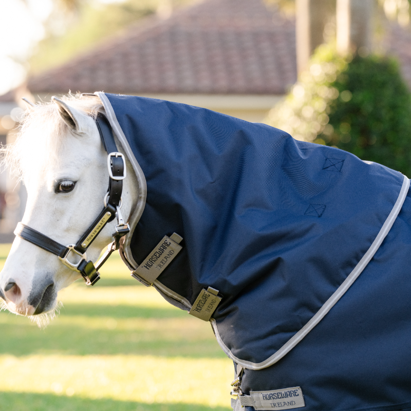 Horseware - Couverture d'extérieur Amigo Bravo Plus Pony Turnout marine/ titanium grey/ argent 250g | - Ohlala