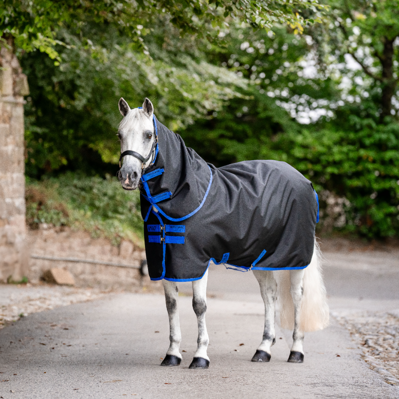 Horseware - Couverture d'extérieur Amigo Ripstop Plus Pony Turnout noir/ classic blue 50g | - Ohlala