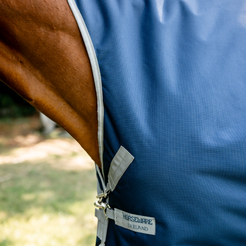 Horseware - Couverture d'extérieur Amigo Wug Turnout marine/ titanium grey/ argent 150g | - Ohlala