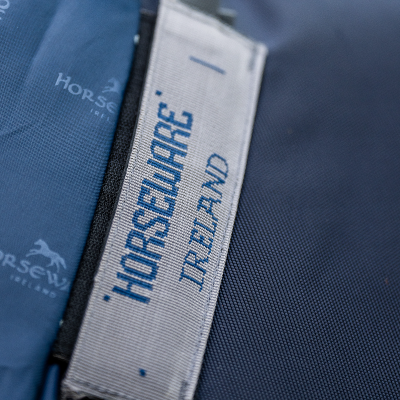 Horseware - Couverture d'extérieur Rambo Plus Turnout marine/ thunderstorm grey/ argent 100g | - Ohlala