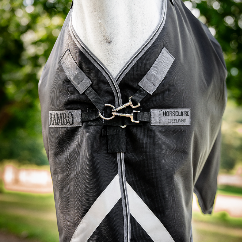 Horseware - Couverture d'extérieur Rambo Turnout VL noir/ thunderstorm gris/ argent 450g | - Ohlala