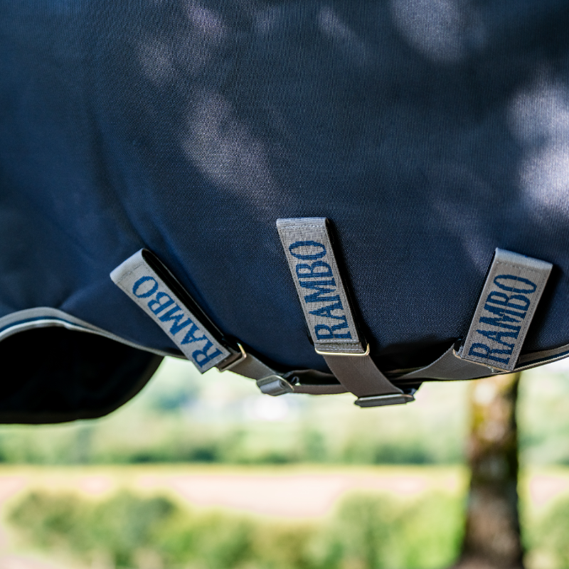 Horseware - Couverture d'extérieur Rambo Turnout marine/ thunderstorm gris/ argent 100g | - Ohlala