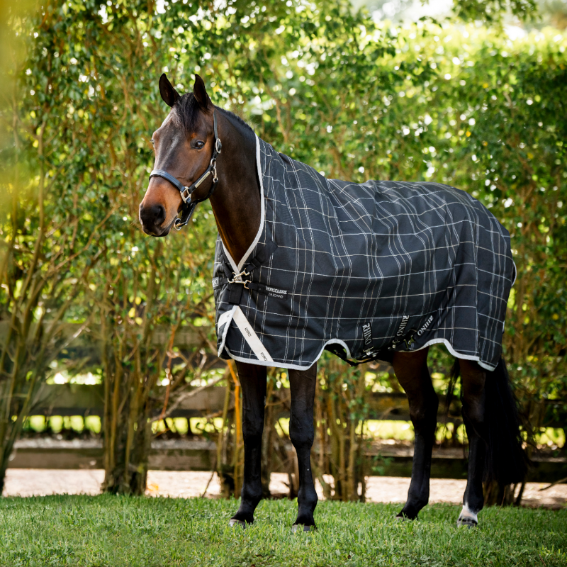 Horseware - Couverture d'extérieur Rhino Wug Turnout noir/ gris/ blanc à carreaux 100g | - Ohlala