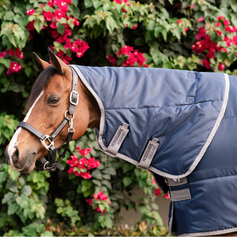 Horseware - Couverture de box Amigo Ripstop Insulator Plus Pony Stable marine/ titanium grey 200g | - Ohlala