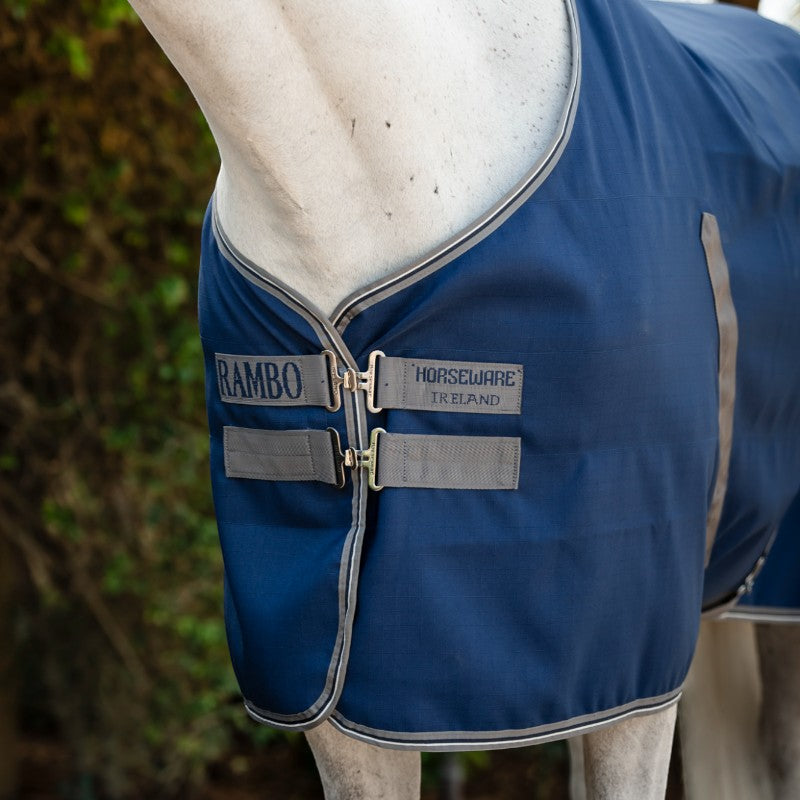 Horseware - Couverture de box Rambo Stable marine/ thunderstorm grey/ argent | - Ohlala