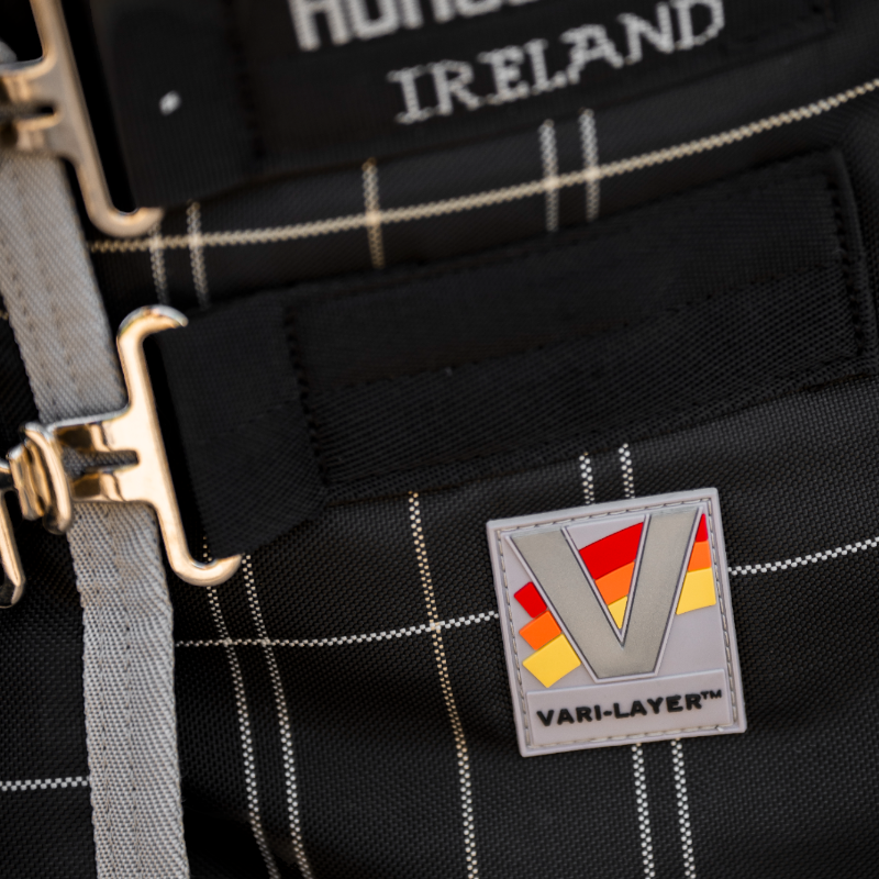 Horseware - Couverture de box Rhino Stable VL noir/ gris/ blanc à carreaux/ gris 250g | - Ohlala