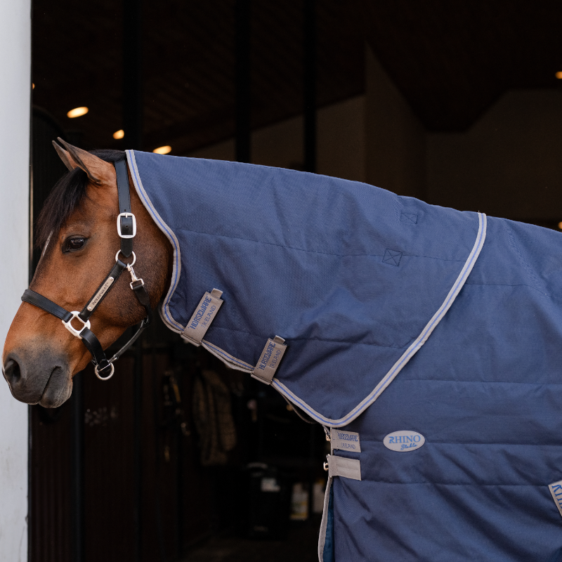 Horseware - Couvre-cou Rhino Stable marine/ titanium grey/ classic blue 200g | - Ohlala