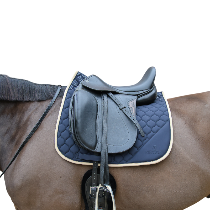 Kentucky Horsewear - Tapis de dressage Softshell Onion Quilt marine/beige | - Ohlala