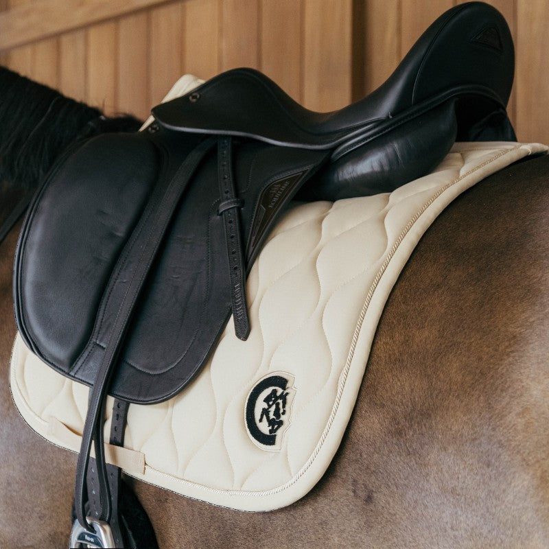 Kentucky Horsewear - Tapis de dressage Wave 3D logo beige | - Ohlala