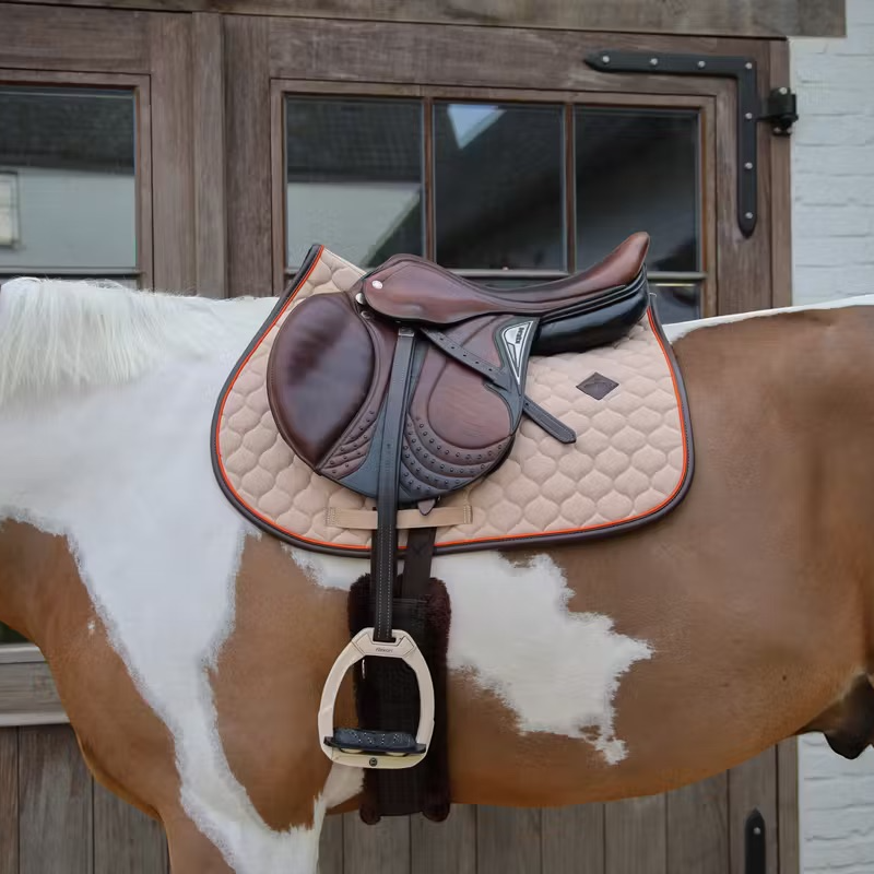 Kentucky Horsewear - Tapis de selle Onion Quilt Leather Neon beige | - Ohlala