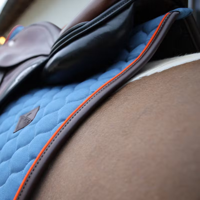 Kentucky Horsewear - Tapis de selle Onion Quilt Leather Neon bleu | - Ohlala