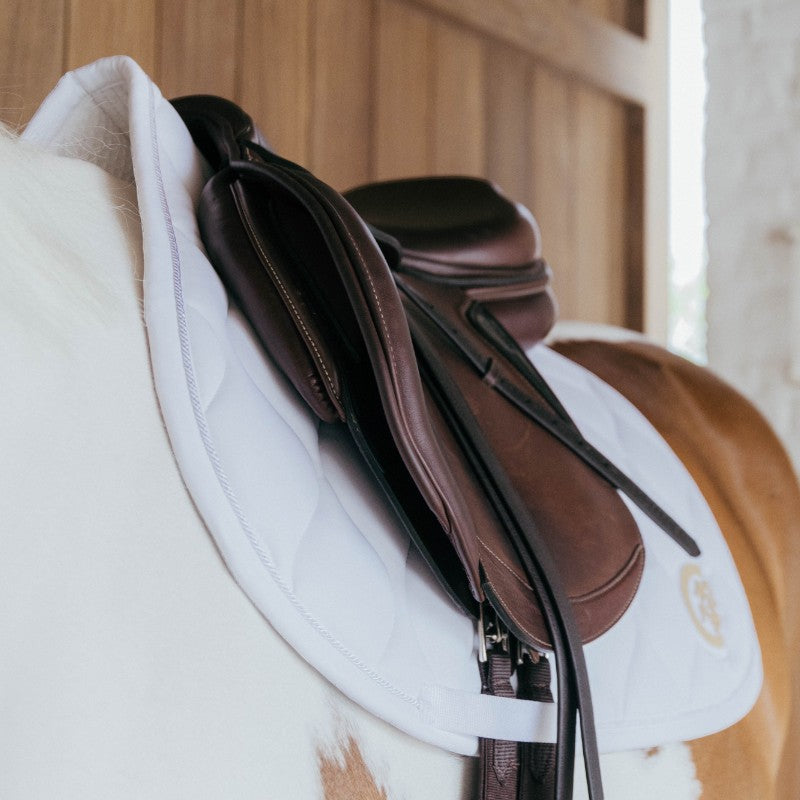 Kentucky Horsewear - Tapis de selle Wave jumping 3D logo blanc | - Ohlala