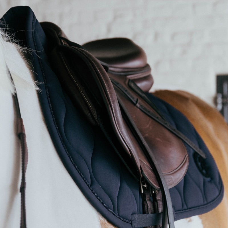 Kentucky Horsewear - Tapis de selle Wave jumping 3D logo marine | - Ohlala