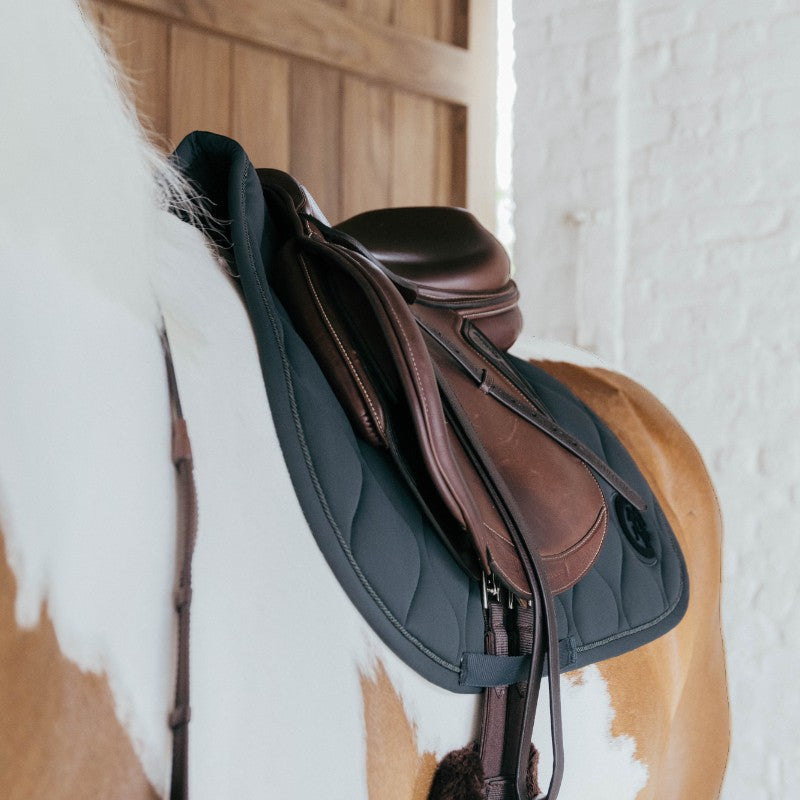 Kentucky Horsewear - Tapis de selle Wave jumping 3D logo vert | - Ohlala