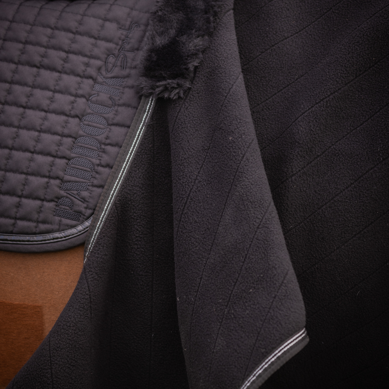 Paddock Sports - Couvre-reins polaire Diagonal noir | - Ohlala