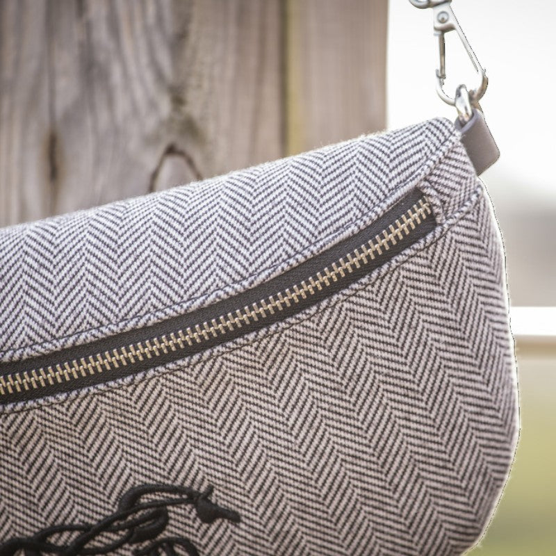 Pénélope - Sac banane Chevron noir | - Ohlala