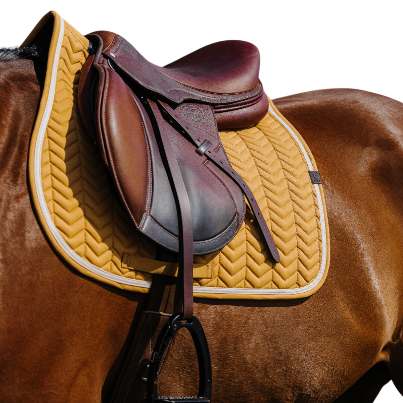 Equithème - Tapis de selle Softypop moutarde | - Ohlala