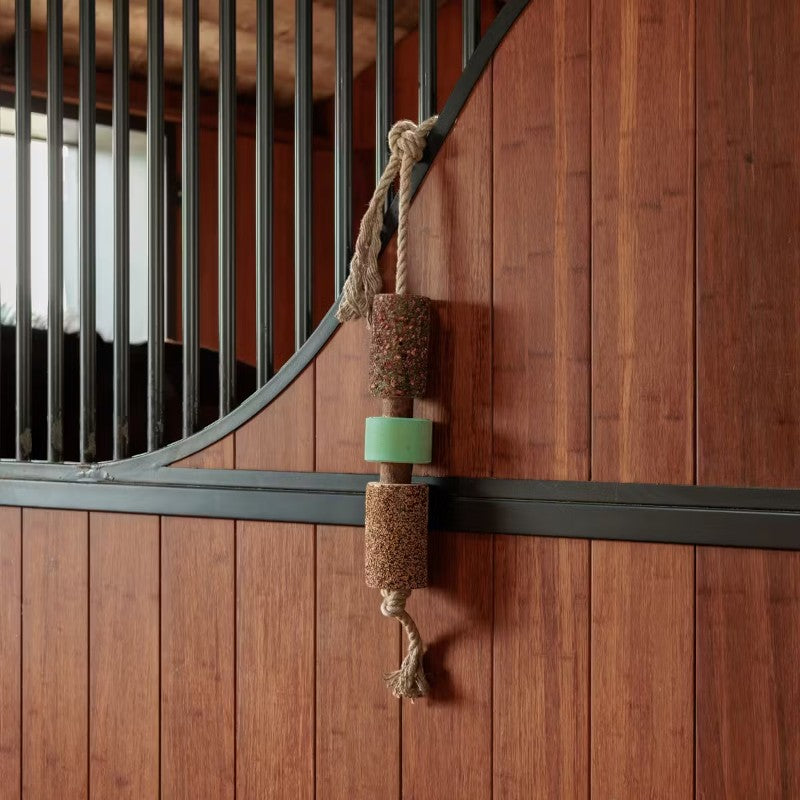 Grooming Deluxe - Jouet en bois relaxant pour cheval avec pierre à sel Airways | - Ohlala