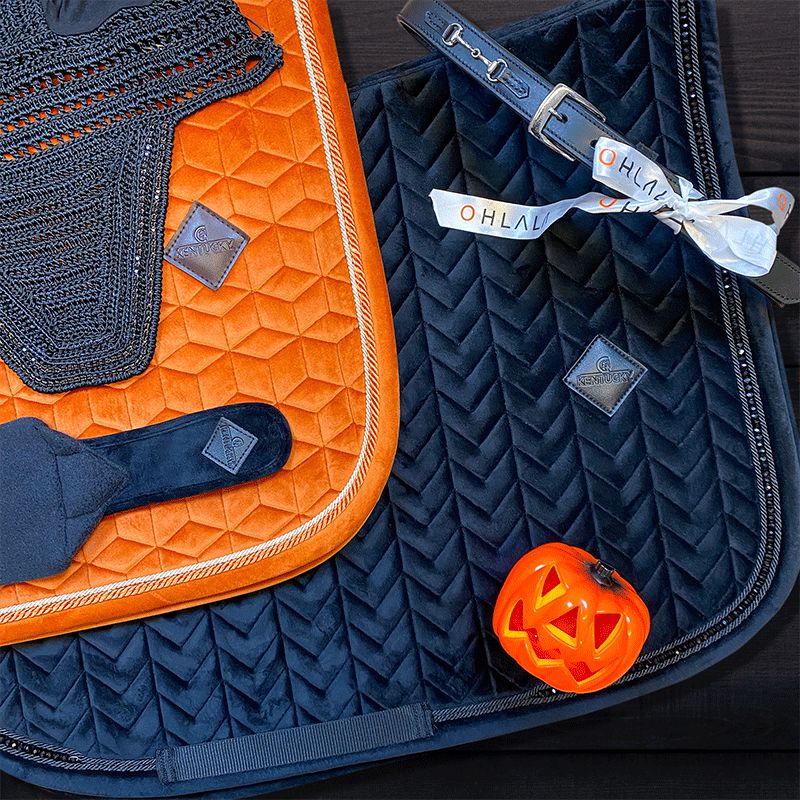Kentucky Horsewear - Tapis de selle Velvet Pearls jumping noir | - Ohlala