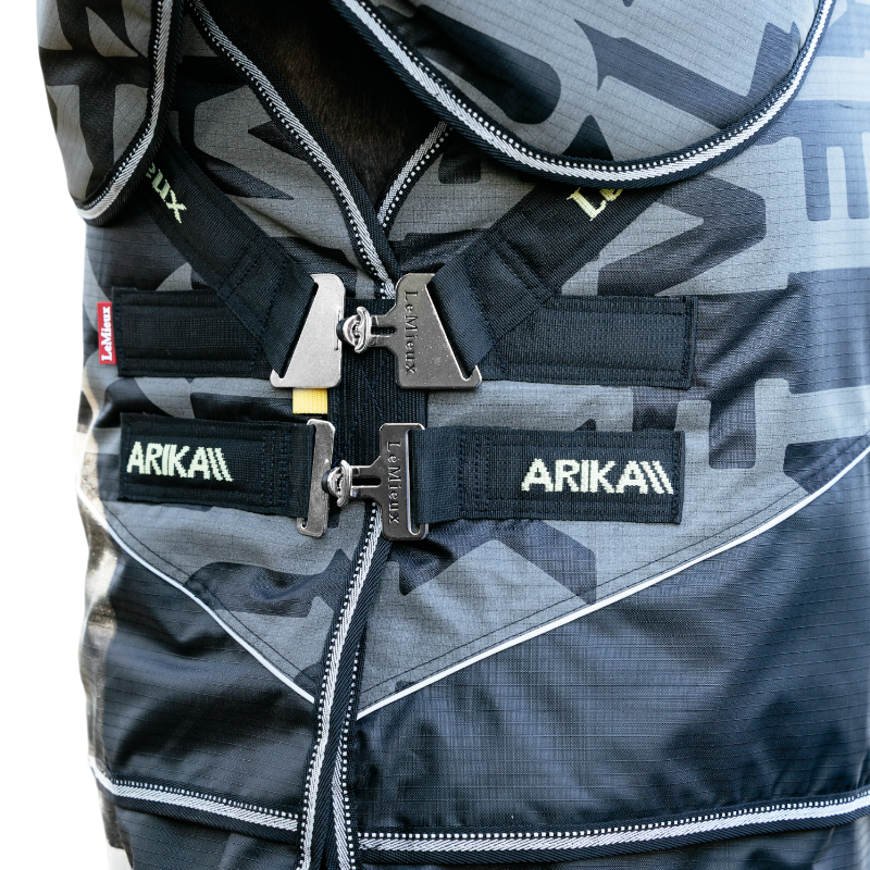 LeMieux - Couverture d’extérieur réfléchissante Arika noir 200g | - Ohlala