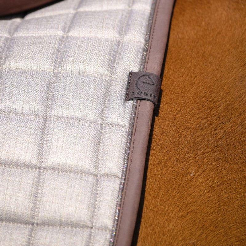 Equithème - Tapis de selle Chic marron | - Ohlala