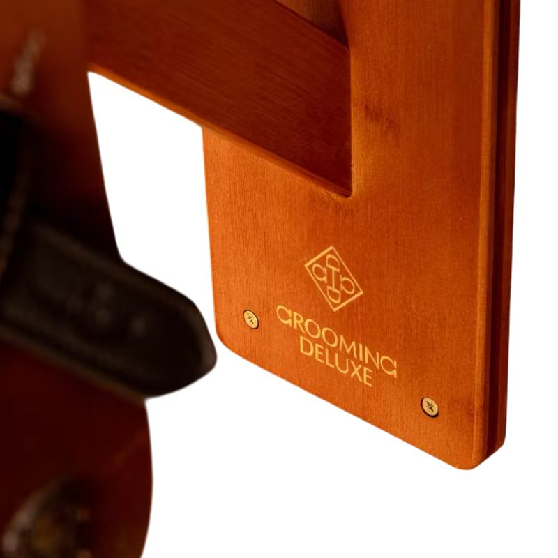 Grooming Deluxe - Porte-selle Pro en bois | - Ohlala