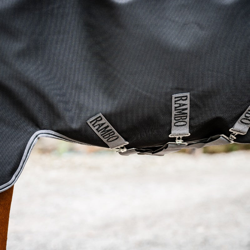 Horseware - Couverture d'extérieur Rambo Supreme Turnout Plus noir/ thunderstorm grey/ silver 450g | - Ohlala