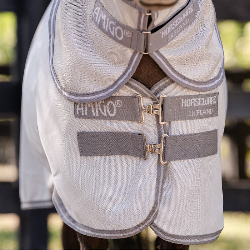 Horseware - Couverture anti-mouches Amigo Bug Rug Plus Petite argent/ titanium grey/ argent | - Ohlala