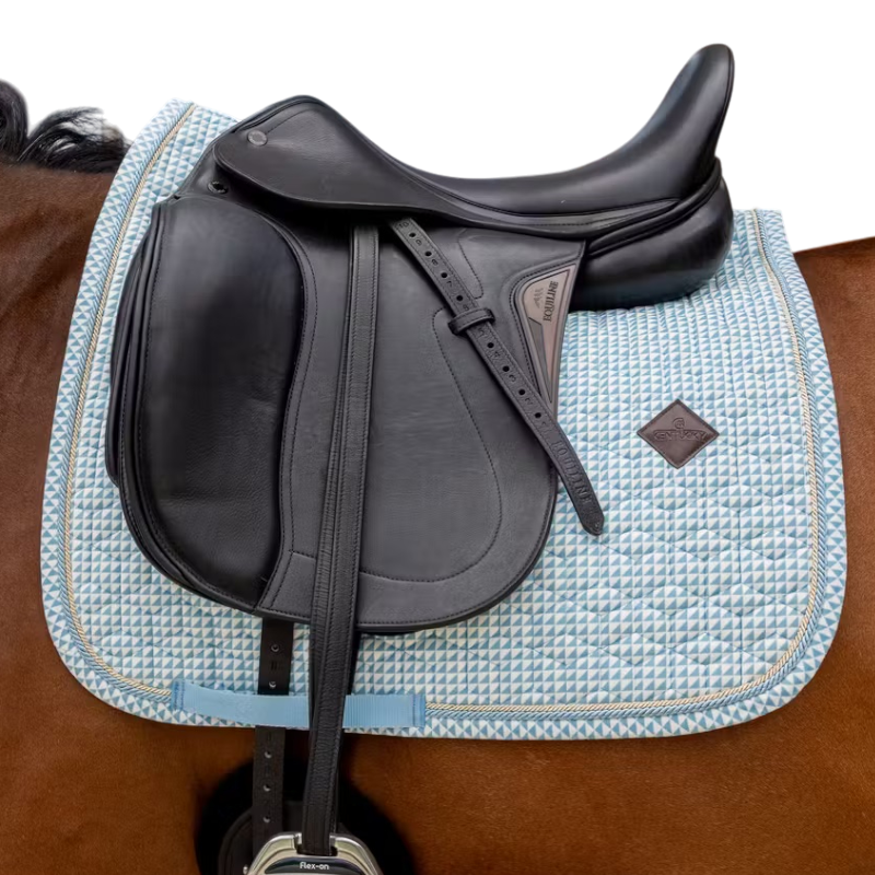 Kentucky Horsewear - Tapis de dressage Velvet Printing flags light blue | - Ohlala