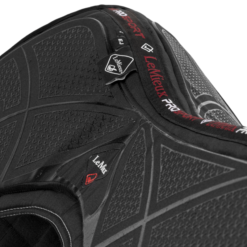Lemieux - Tapis de selle Square X-Grip Silicone EuroJump noir | - Ohlala