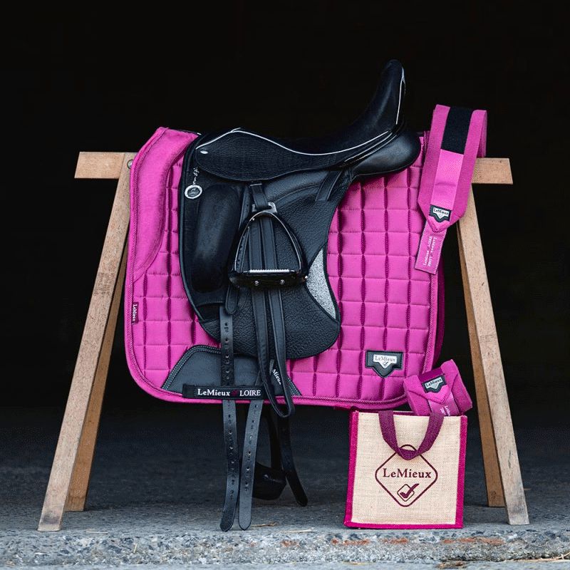 LeMieux - Tapis de dressage Loire Memory Satin rose | - Ohlala