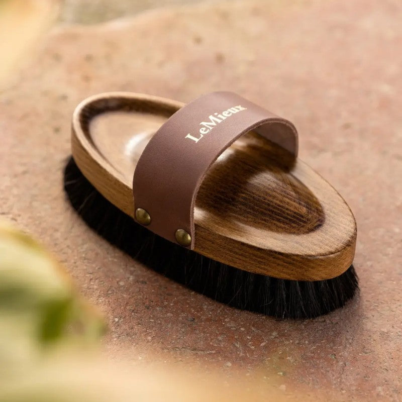 Lemieux - Brosse douce en laine de mouton Artisan marron | - Ohlala