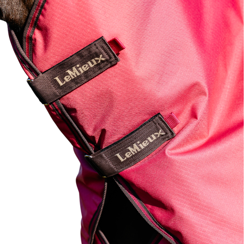 LeMieux - Couverture d’extérieur en ripstop Arika cranberry 100g | - Ohlala
