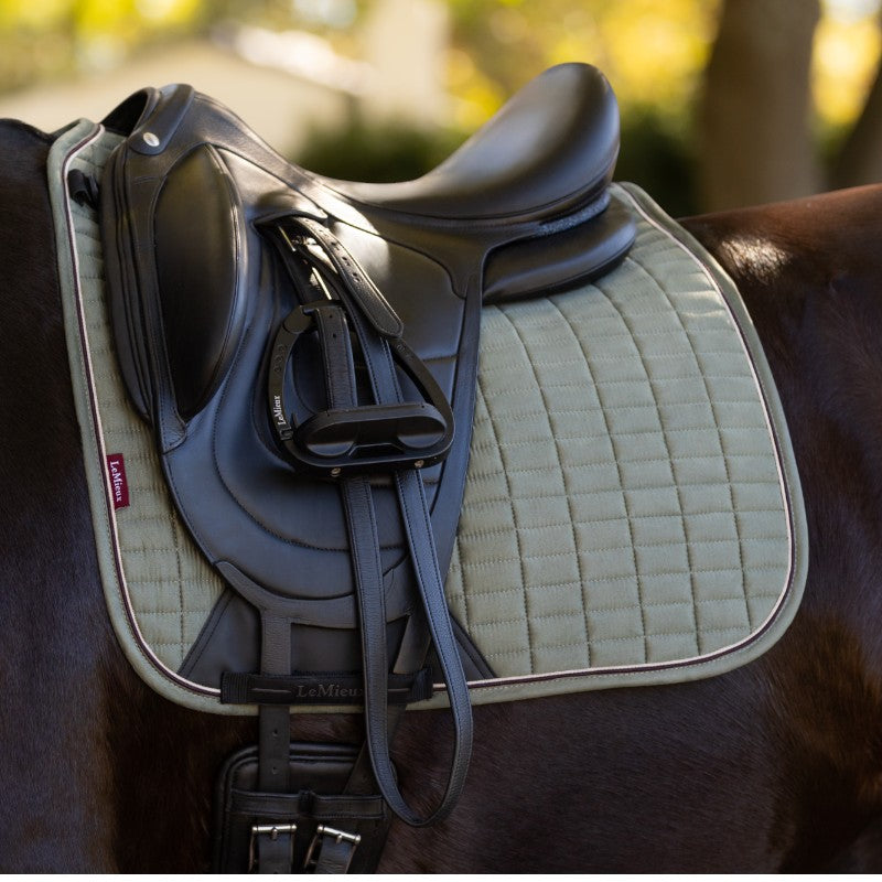 LeMieux - Tapis de dressage Square en suédine rosemary | - Ohlala