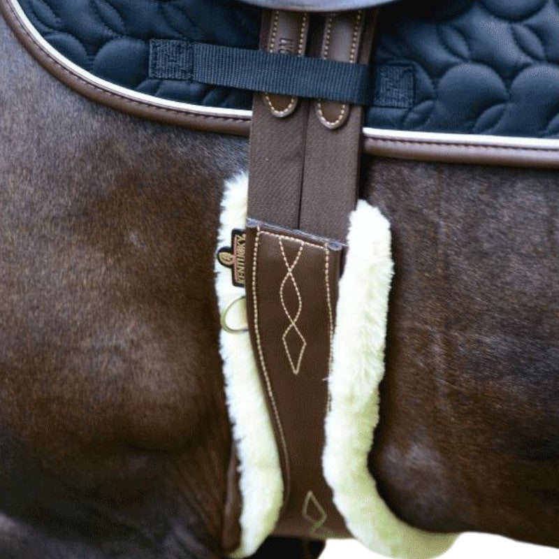 Kentucky Horsewear - Anatomical black sheep girth