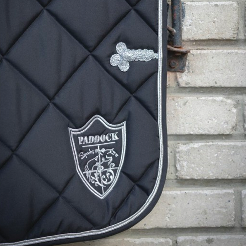 Paddock Sport - Tapis de dressage prems écusson noir | - Ohlala