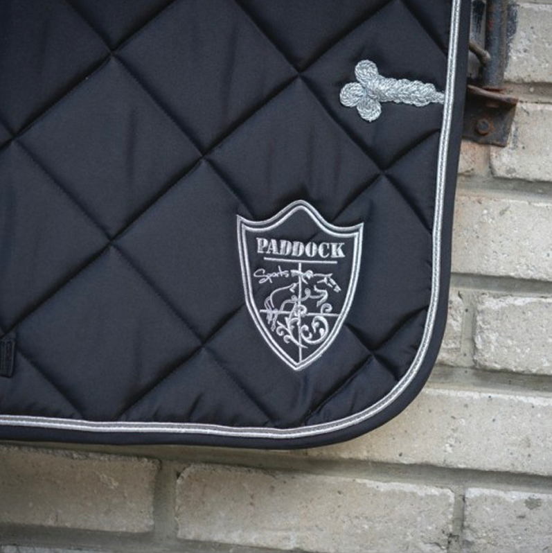 Paddock Sport - Tapis de dressage prems écusson noir | - Ohlala